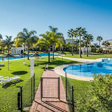 Beautiful Near Puerto Banus With Huge Terrace Апартаменты *